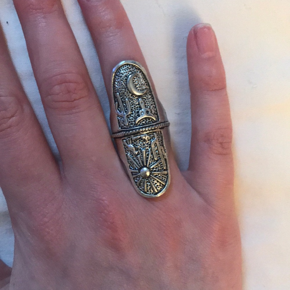 Costume ring estimated size 6